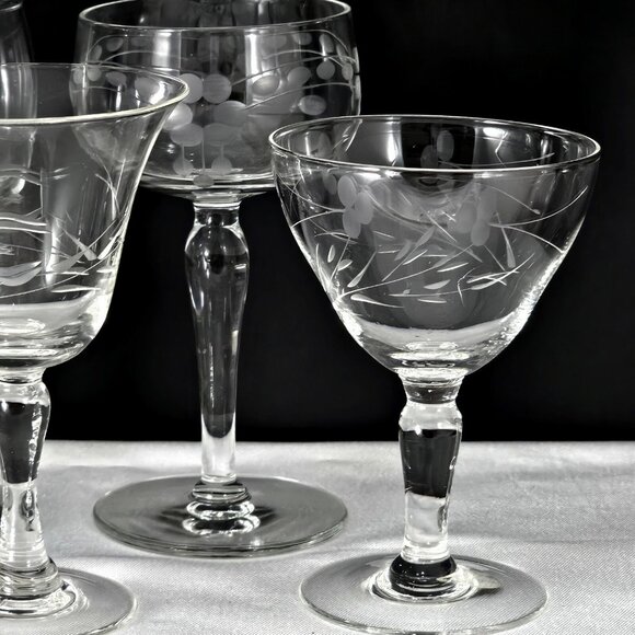 5 Mismatched Vintage Cocktail Glasses Etched Floral Romancic mixed drinks party - Picture 7 of 8